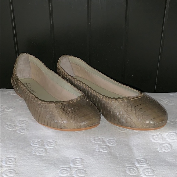 Taupe Flats EUC - Picture 2 of 8